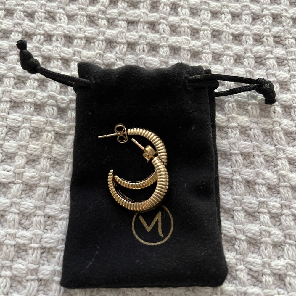 Mejuri croissant dome hoops